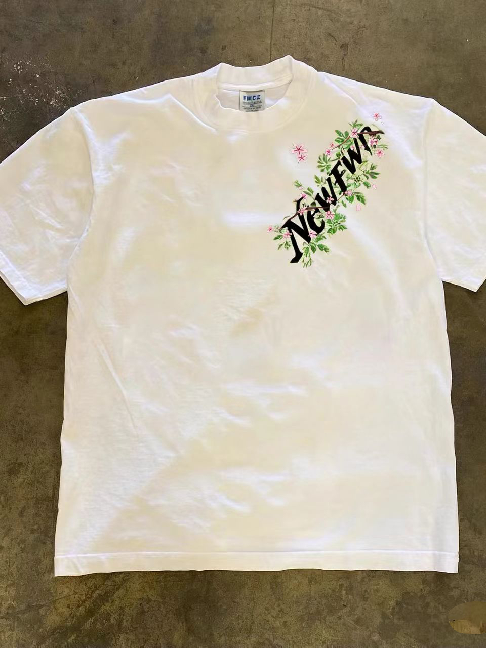 Streetwear Brand With Flowers - Kaus Lengan Pendek Katun Murni Motif